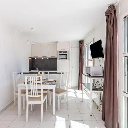 Apartment Le Belvedere - V3 207 By Interhome